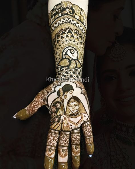 Special mehndi for bride's mother Mehndi For Bride Mother, Bride Mom Mehndi Designs, Brides Sister Mehendi Designs, Mehndi For Bride Mom, Mehndi Designs For Mother, Mehndi Designs For Bride Mother, Bride Mother Mehndi Designs, Bride Sister Mehendi, Bride Mom Mehendi Designs