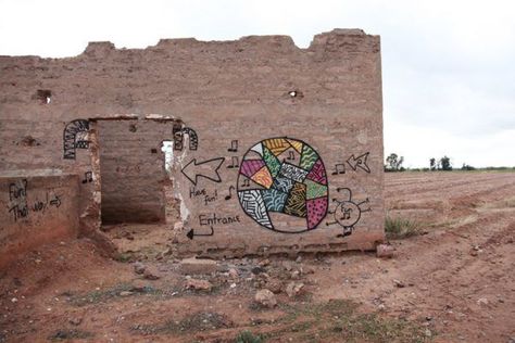 Desert Graffiti, Arabic Graffiti, Rainbow Desert, Desert Dreamer, In The Desert, The Rose, The Desert, Graffiti Art, Mount Rushmore