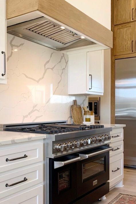 We love how the matte black doors on this ZLINE Range complement the kitchen!🤍 ⁠ 📸: @collectedlbk @zlinekitchen ⁠ Shop the ZLINE Dual Fuel Range at the link in our bio! Zline Kitchen Appliances, Colored Appliances, Freestanding Double Oven, Zline Range, Electric Ovens, Double Oven Range, House Rehab, Zline Kitchen, Color Door