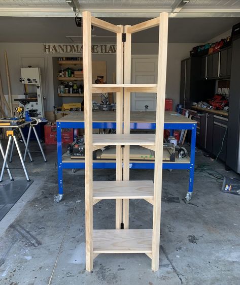 DIY Ladder Bookcase - Handmade Haven Diy Ladder Bookshelf, Portable Ladder, Portable Furniture, Craft Fair Booth Display, Koti Diy, Craft Market Display, Diy Ladder, Ladder Bookshelf, Craft Fairs Booth