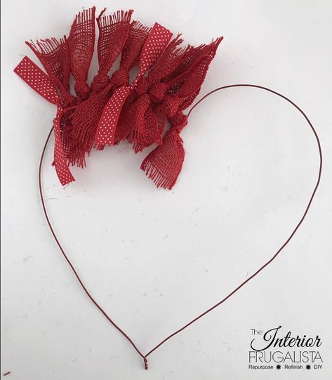 DIY Burlap Valentine Wreath Craft Ribbon Burlap Valentines Wreath, Valentine Wreath Craft, Rustic Valentine Decor, Valentines Wreaths, Valentine Stuff, Diy Valentines Day Wreath, Valentine Wreath Diy, Valentine's Wreath, Valentines Gift Card