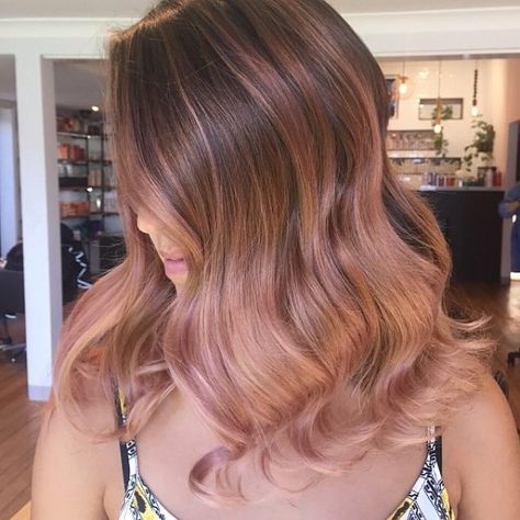 Rose Ombre On Brown Hair Rose Gold Hair Color, Gold Hair Color, Rose Gold Blonde, Gold Hair Colors, Hair Color Rose Gold, Brown Ombre Hair, Ombre Hair Blonde, Gold Blonde, Balayage Blonde