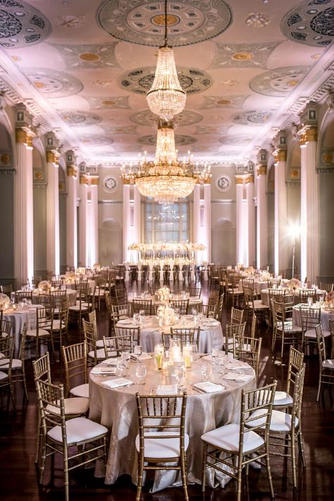 A Glamorous Ballroom Wedding at Biltmore Ballrooms in Atlanta, Georgia 27 Dresses Movie, Gingerbread Wedding, Wedding Hall Design, Wedding Reception Layout, Green Room Decor, Reception Table Settings, Reception Layout, Wedding Venue Decor, The Guest List