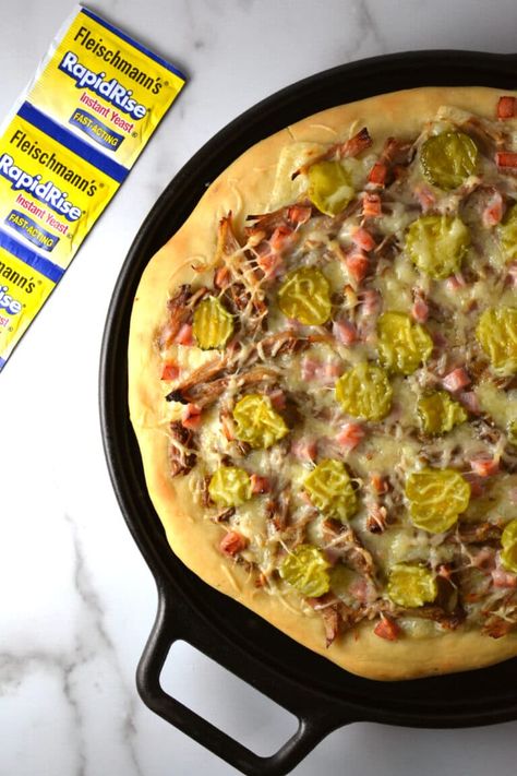 Cuban Sandwich Pizza | Delish D'Lites #homemadepizzacrust #homemadepizza #collectivebias #ad @FleischmannsYeast Cuban Pizza, Carnitas Recipes, Toast With Butter, Pizza Nachos, Latin Food Recipes, Cuban Bread, Latin Dishes, Homemade Pizza Crust, New Orleans Recipes