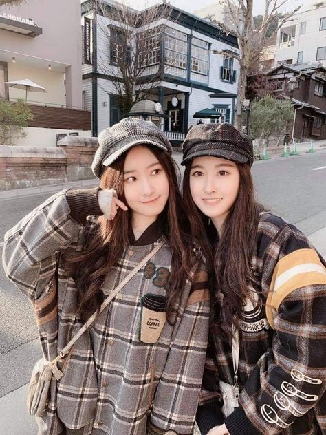 Sandy Mandy, Dance Cover, Kaohsiung, Younger Sister, Aesthetic Backgrounds, Taiwan, Bucket Hat, Twins, Winter Hats