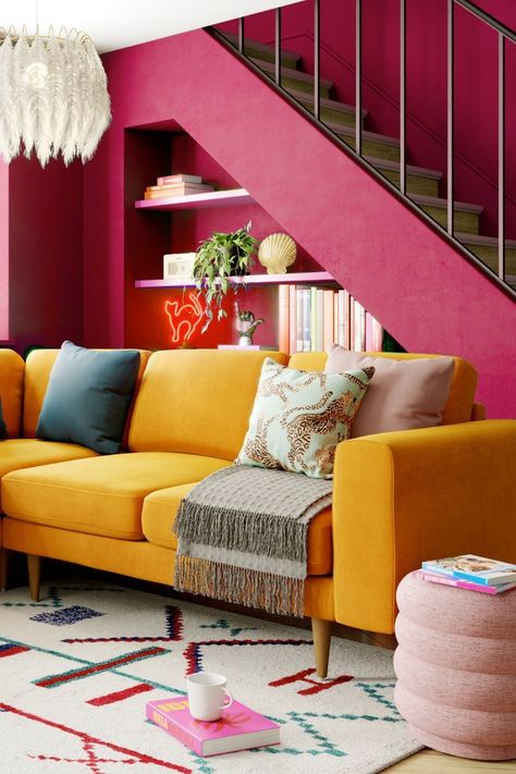 Pantone Color of the Year 2023: Viva Magenta - Shine Rugs Magenta Room, Memphis Design Interior, Hall Paint Colors, Magenta Interior, Magenta Pantone, 2023 Color Of The Year, Turquoise Color Scheme, Lavender Walls, Tattoo Modern