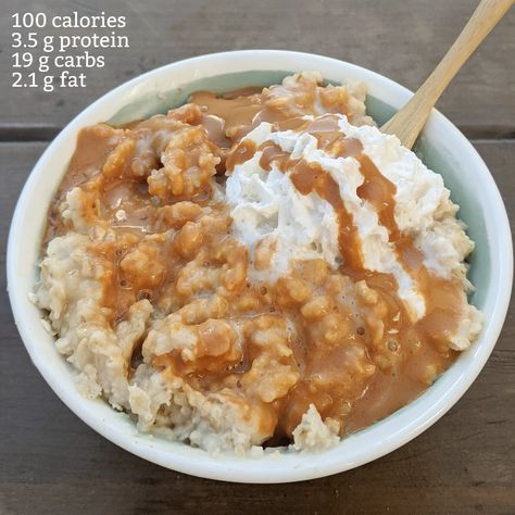 Salted Caramel Oatmeal, Low Calorie Oatmeal, Low Cal Breakfast, Health Beet, Caramel Oatmeal, Low Calorie Baking, Breakfast Calories, Oatmeal Diet, Low Calorie Breakfast