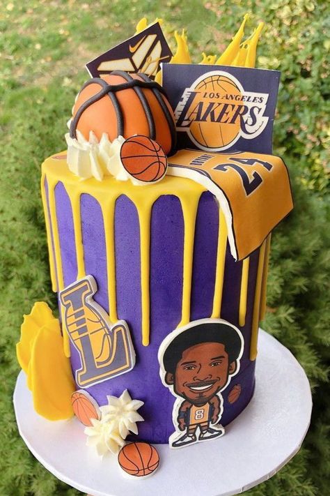 Kobe Year Cake, Kobe Bryant Cake, Kobe Bryant Birthday, Basketball Cakes, 24th Birthday Cake, Basketball Birthday Cake, The Black Mamba, Chandelier Cake, Basketball Cake