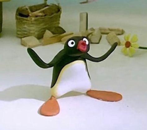 Pingu Memes, Penguin Meme, Pingu Pingu, Penguin Drawing, Funny Rats, Funny Wallpaper, Kids Tv, Funny Profile Pictures, Cartoon Jokes