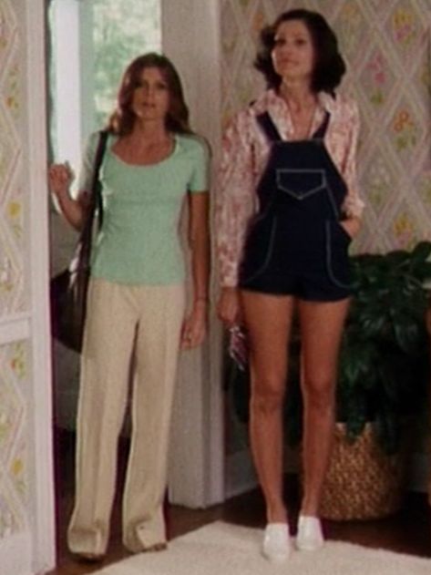 Katharine Ross Style, Stepford Wife Aesthetic, Stepford Wives 1975, Paula Prentiss, The Stepford Wives, Tailored Chic, Stepford Wives, Katharine Ross, Stepford Wife