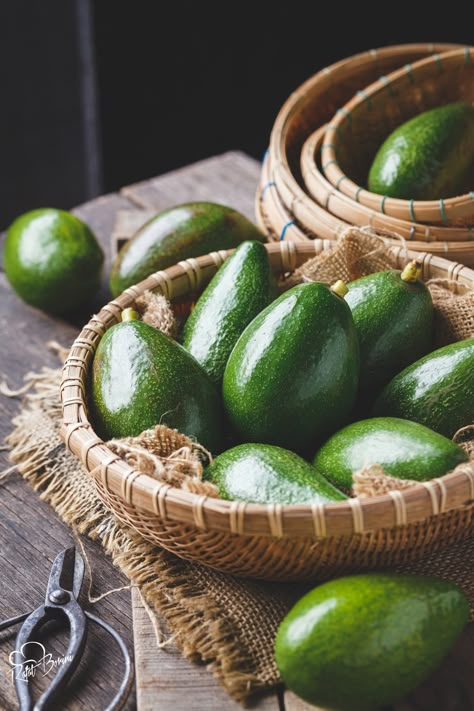 Avocado Food Photography, Dalat Vietnam, Vegetables Photography, Fruit Basket Gift, Harvest Basket, Fresh Avocado, Fruit Photography, Nature's Bounty, Eat Fruit