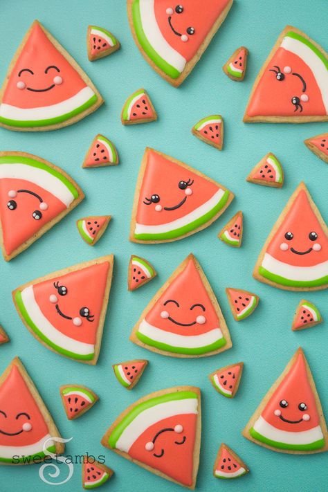 Watermelon Cookies Decorated, Summer Decorated Cookies, Summer Themed Cookies, Cookies Summer, Summer Sugar Cookies, Royal Icing Cookies Recipe, Watermelon Cookies, Summer Cookie, Designer Cookies