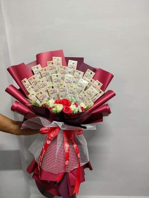 Money Buket, Red Flower Bouquet, Diy Bouquet Wrap, Money Bouquet, Bouquet Wrap, Diy Bouquet, Red Flower, Red Flowers, Flowers Bouquet