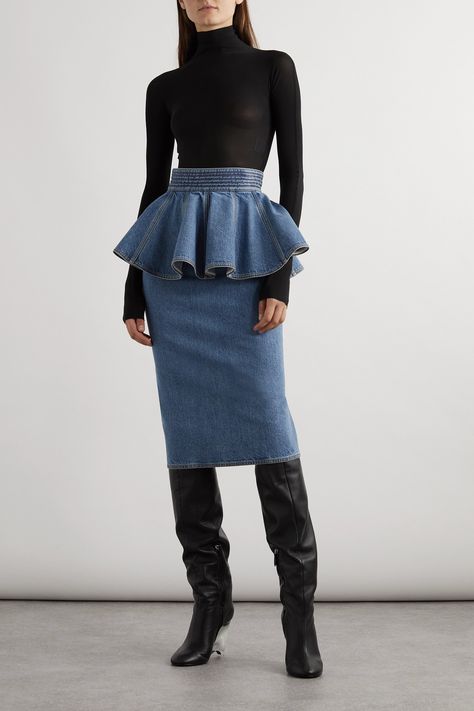 Alaïa's sculptural silhouettes are mirrored through its accessories - in fact, they often make an outfit. Cut from denim, this belt is gathered to resemble a voluminous skater skirt and traced with contrast topstitching along the waist. Keep your top half slim to balance proportions. Flared Denim Skirt, Denim Corset, Denim Belt, Denim Trends, Refashion Clothes, Classy Women, David Yurman, Parisian Style, Waist Belt