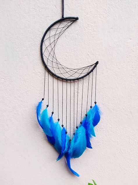 Macramé Handmade Moon | Half Moon Dream Catcher Nursery Wall Hanging Home decoration Large Blue Boho Dream Native American Bohemian Style Half Moon Dream Catcher, Dream Catcher Wallpaper, Dream Catcher Crafts, Moon Half, Moon Dream Catcher, Blue Dream Catcher, Dream Catcher Nursery, Nursery Wall Hanging, Dream Catcher Native American