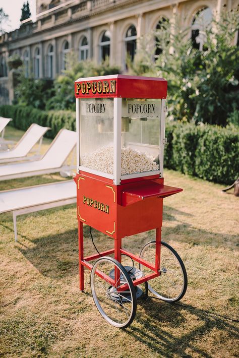 Retro Popcorn Machine, Outdoor Popcorn Machine, Retro Popcorn, Popcorn Machine Aesthetic, Wedding Popcorn Machine, Popcorn Machine Wedding, Vintage Popcorn Machine, Popcorn Cart, Popcorn Stand