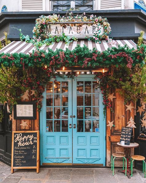 Pasquale | Travel Photography on Instagram: “Paris is always a good idea. ____________________ Parigi è una promessa. . . . . . #superfrance #discoverfrance #europestyle_france…” Cafe Exterior, Bakery Store, Shop Facade, Cozy Coffee Shop, Small Cafe, Parisian Cafe, Cafe Bistro, Book Cafe, French Cafe