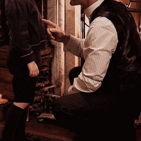 Medieval Father Aesthetic, Sick Victorian Child Aesthetic, Oldest Son Aesthetic, Bad Father Aesthetic, Single Father Aesthetic, Bad Parents Aesthetic, Aesthetic Peaky Blinders, Father Son Aesthetic, Father Figure Aesthetic