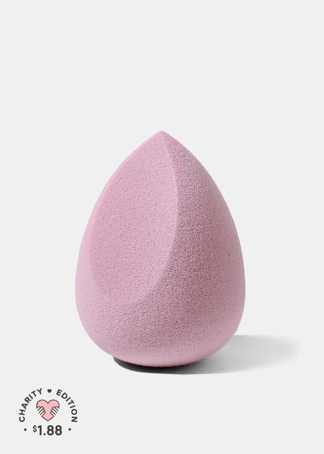 Best Makeup Sponge, Beauty Blender Holder, Best Blender, Soft Beauty, Makeup Blender, How To Apply Concealer, Blending Sponge, Best Blenders, Eyelash Brush