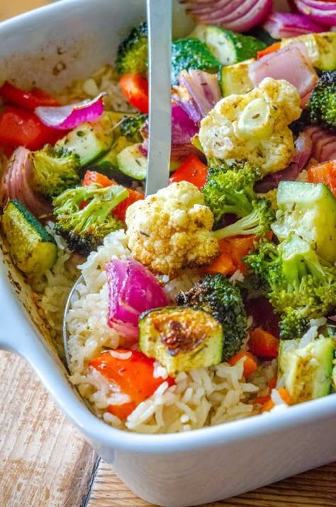 Baked Rice And Vegetables, Rice And Vegetables, Seasoned Veggies, Delicious Veggies, Baked Rice, Rice Side Dishes, Baked Vegetables, Broccoli Cauliflower, 12 Tomatoes