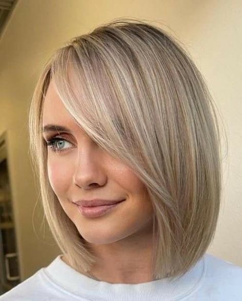 Bob Hairstyle With Side Bangs, Long Bob Hairstyles With Side Bangs, Side Bangs For Thinning Hair, Low Maintenance Bob Fine Hair, Medium Fine Hair With Bangs, Clean Bob Haircut, Short Bob With Side Swept Bangs, Haircut For Side Part, Long Bob Side Bangs