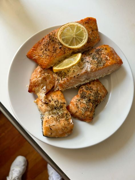 Salmon Meals Aesthetic, Salmon Aesthetic Food, Salmon Aesthetic, Wl Food, Costco Salmon, Tiktok Hooks, Healthy Era, Food Studies, Salmon Wrap