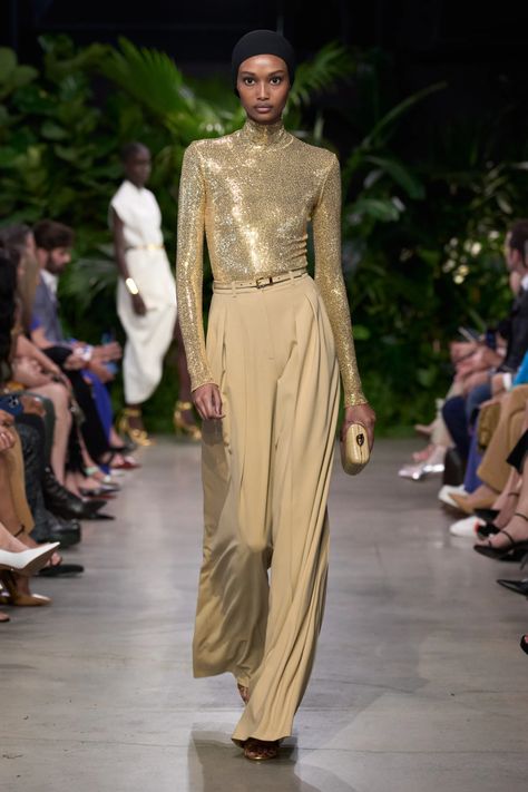 Spring 2023 Ready To Wear, Michael Kors Fashion, 2023 Ready To Wear, Fashion Me, Runway Trends, Michael Kors Collection, Spring Summer 2023, Marchesa, Spring 2023