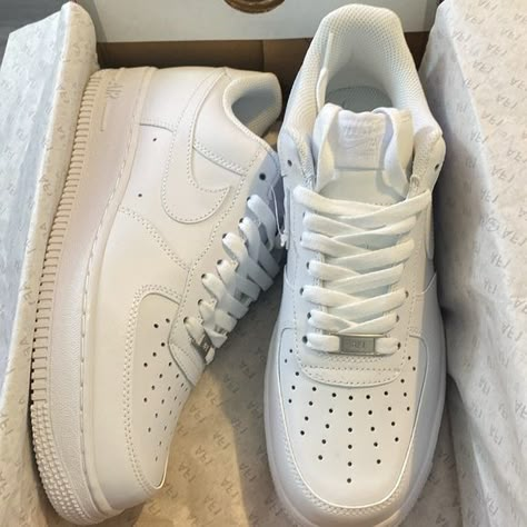 Nike 8 US White Nike Shoes White, Af1 White, Zapatillas Nike Air Force, White Forces, Air Force 1 White, Dream Shoe, Pretty Sneakers, White Air Force 1, Shoes Wallpaper