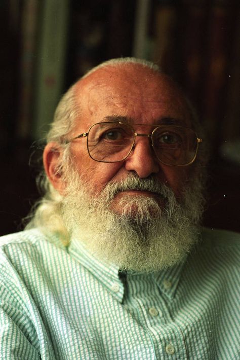 Paulo Freire, 1994 || Credito: Bel Pedrosa, Folha de São Paulo | Folha Press Philosophy, Mural, Education, Iphone