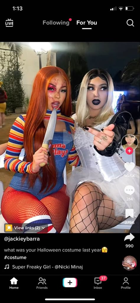 Chucky Halloween Costume, Halloween Rave Outfits, Halloween Costumes Women Scary, Chucky Halloween, Halloween Rave, Cute Couple Halloween, Classy Halloween Costumes, Halloween Fits, Trio Halloween Costumes