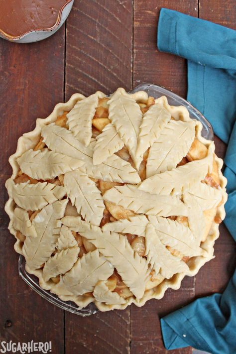 Salted Caramel Apple and Pear Pie | From SugarHero.com Pie Shop Aesthetic, Cottage Core Baking, Apple Pear Pie, Pretty Pie Crust, Lattice Pie Crust, Crust Designs, Pie Crust Recipe Easy, Pie Decoration, Pie Crust Designs