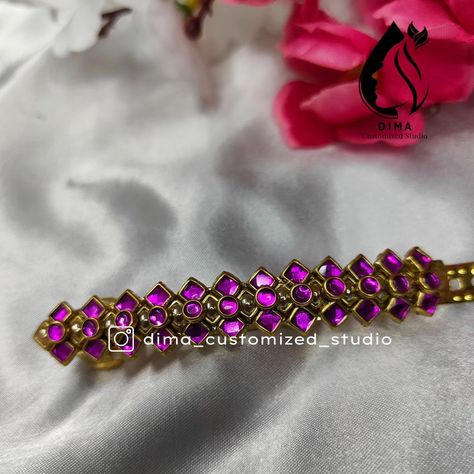 Be the center of attention with a dazzling pop of color! ✨ This stunning handmade center hair clip features a vibrant kundan stone that will steal the show. Made with love, it's the perfect accessory to add a touch of elegance and brilliance to any hairstyle. Shop now and shine bright! #kundanhairclip #handmadewithlove #vibrantcolors #hairaccessories #statementpiece #ethnicjewelry #summervibes #festivalready #musthave Kundan Clips, Jewel Making, Banana Clips, Silk Bangles, Kundan Bangles, Accessories Making, Kundan Jewelry, Silk Thread Jewelry, Banana Clip