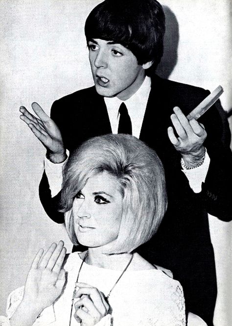 Paul McCartney & Dusty Springfield Dusty Springfield, 1960s Music, Vidal Sassoon, Sir Paul, Swinging Sixties, King Of Pop, British Invasion, The Fab Four, Hair Shows