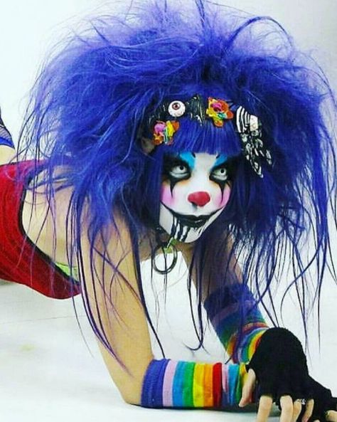 Clown Alt Makeup, Zombie Makeup Aesthetic, Uv Clown Makeup, Halloween Costumes Clown, Clown Core Makeup, Evil Clown Makeup, Gothic Clown, Zombie Clown, Clown Hair