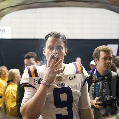 Joe Burrow Lsu, Joe Shiesty, Joe Borrow, Lsu Tigers Football, Legends Football, Lsu Football, Tiger Football, College Football Playoff, Geaux Tigers