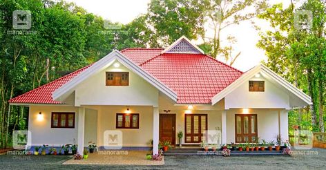 Traditional Home Plans, House Plans Traditional, Small House Design Kerala, Kerala Traditional House, Single Floor House Design, Affordable House Plans, Small House Elevation Design, Courtyard House Plans, Latest House Designs