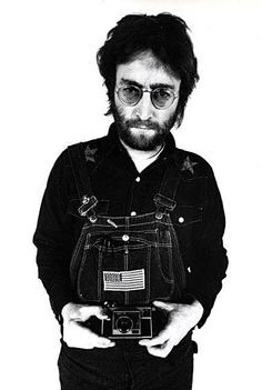 I have a poster of this image that Rolling Stone magazine sold in the very early 70's. Never seen another one... Stuart Sutcliffe, Annie Leibovitz Photography, Annie Leibovitz, Behind The Camera, Beatles John, Old Camera, The Fab Four, Paul George, Ringo Starr