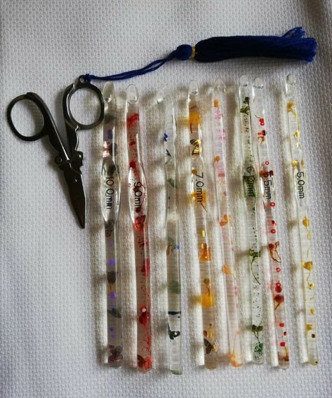 Aesthetic Crochet Hooks, Crochet Pieces, Mode Crochet, Crochet Design Pattern, Crochet Stitches For Beginners, Fun Crochet Projects, Diy Crochet Projects, Yarn Projects, Chinese Zodiac