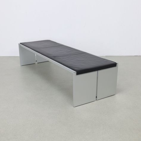 Listed on VNTG.com: BQ 01 Architectural Museum Bench in Leather by Wim Quist for Spectrum, 1970s | #vntg #vintage Museum Bench, Midcentury Interior, Vintage Bench, Sleep Sofa, City Furniture, Mid Century Decor, Modern Interiors, Easy Chair, Table Storage