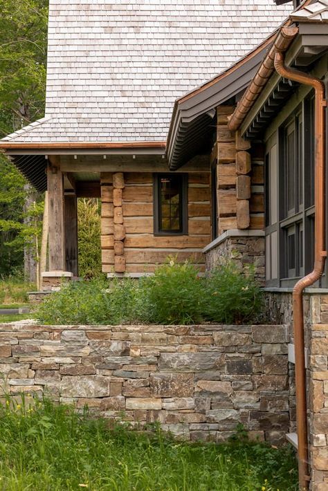 Lodge Style House Plans, Western Lodge, Lodges Design, Mountain Style Homes, Lodge Style Home, Rustic Home Exterior, Rustic Log Home, Materials Board, Montana House