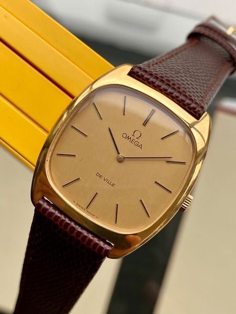 Omega vintage De Ville Gold Brown Leather men Aesthetic Watch, Stylish Watches Men, Trendy Watches, Vintage Watches Women, Premium Watches, Links Of London, Mechanical Hand, Vintage Omega, Gold Watch Men