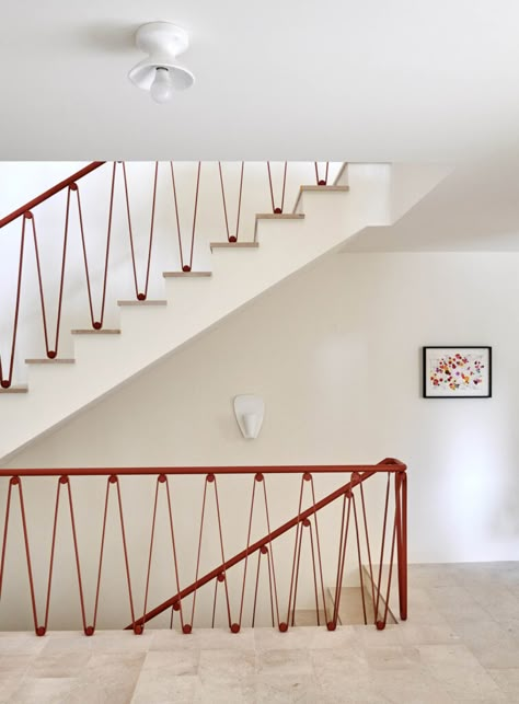 Stair Railing Design, Stair Case, Lan Can, Staircase Railings, Balcony Railing, Interior Stairs, Railing Design, Stairway To Heaven, House Stairs