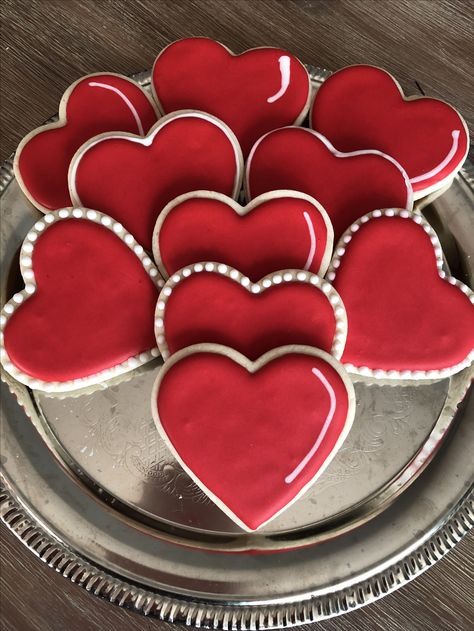 Red hearts birthday Royal icing vanilla sugar cookies Red Sugar Cookies, Red Heart Cookies, Vanilla Sugar Cookies, Heart Sugar Cookie, First Birthday Cookies, Fairytale Party, Vanilla Sugar Cookie, Cheese Chicken, Birthday Inspo