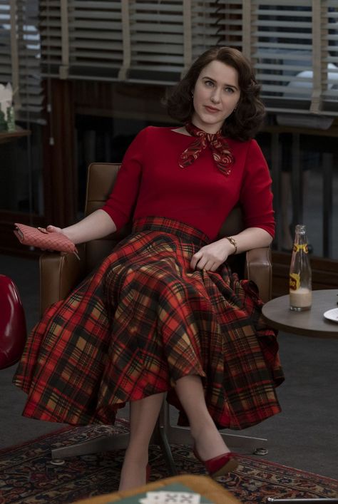 50s Clothing Women, Marvelous Mrs Maisel Dress, Miriam Maisel Outfits, Retro Winter Outfits Vintage, Marvoulous Mrs Maisel Outfits, Miss Maisel Style, Vintage Looks For Women, Looks Retro Vintage, The Marvelous Mrs Maisel Outfits