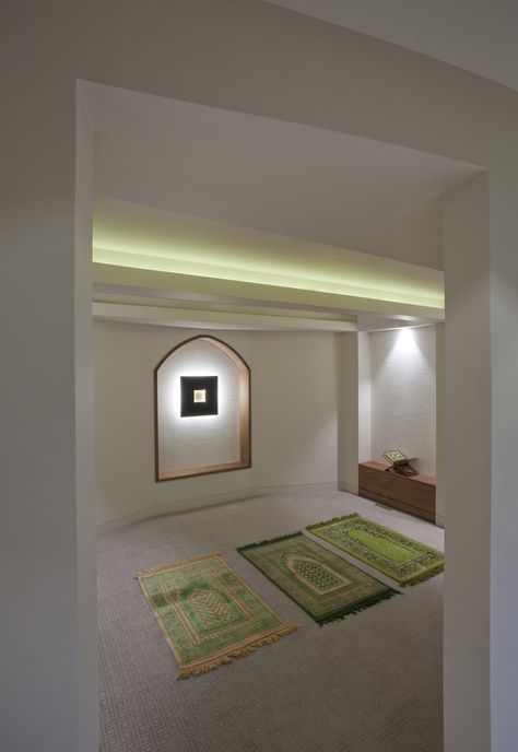 Pray Islam, Praying Room, Islamic Interior Design, Muslim Prayer Room Ideas, Prayer Room Ideas, Prayer Corner, Dream Life House, Dream Apartment Decor, Islamic Decor