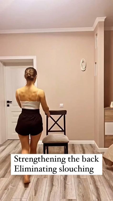 Better Posture Exercises, Neck And Shoulder Exercises, Neck Exercises, Posture Exercises, Workout Without Gym, Easy Yoga Workouts, Back Pain Exercises, Better Posture, Beginner Workout