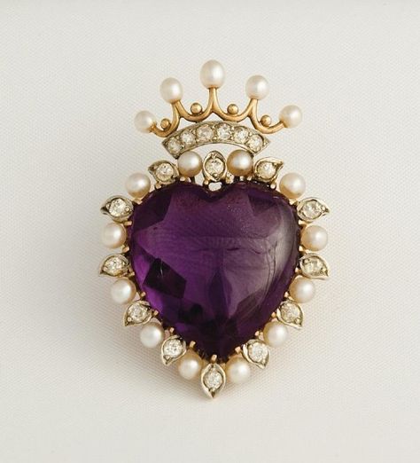 Amethyst Heart, Jewellery Vintage, I Love Heart, Purple Jewelry, Purple Love, Heart Brooch, Diamond Brooch, All Things Purple, Amethyst Jewelry