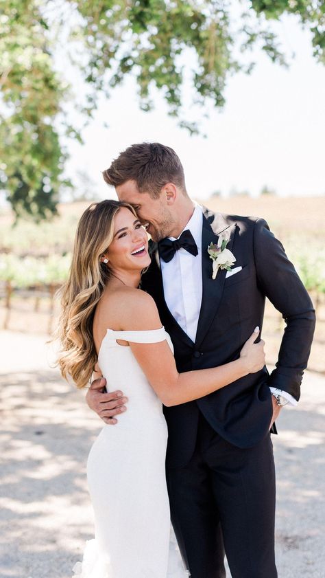 Jojo Fletcher Hair Wedding, Joelle Fletcher Makeup, Jojo Fletcher Wedding Makeup, Jojo Fletcher Wedding, Brunette Wedding Hair, Jojo Fletcher Hair, Brunette Bridal Hair, Bride Hair Down, Wedding Vow Renewal Ceremony