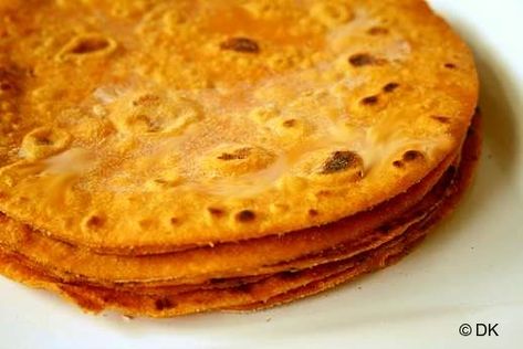 Sweet potato roti (sweet potato indian flat bread) is an easy, fuss free, vegan flat bread. Indian Sweet Potato, Potato Roti, Roti Indian, Holistic Food, Potato Flatbread, Flatbread Recipe, Roti Recipe, Holistic Recipes, Bbq Ideas