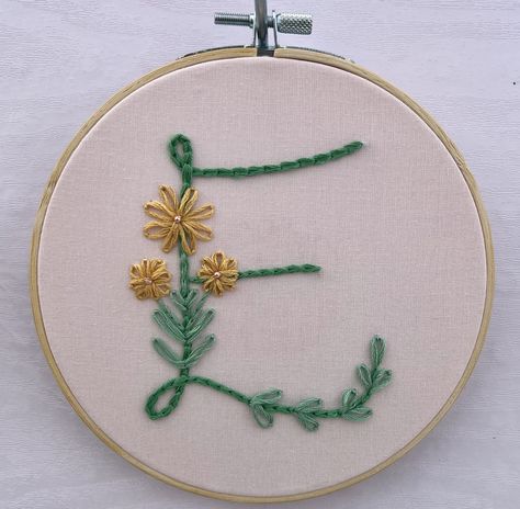 E Embroidery Letter, Embroidery Alphabet Letters Design, Mum Embroidery, Embroidery Designs Letters, Embroidery Diary, How To Embroider Letters, Embroidered Lettering, Clothes Embroidery Diy, Embroidery Alphabet